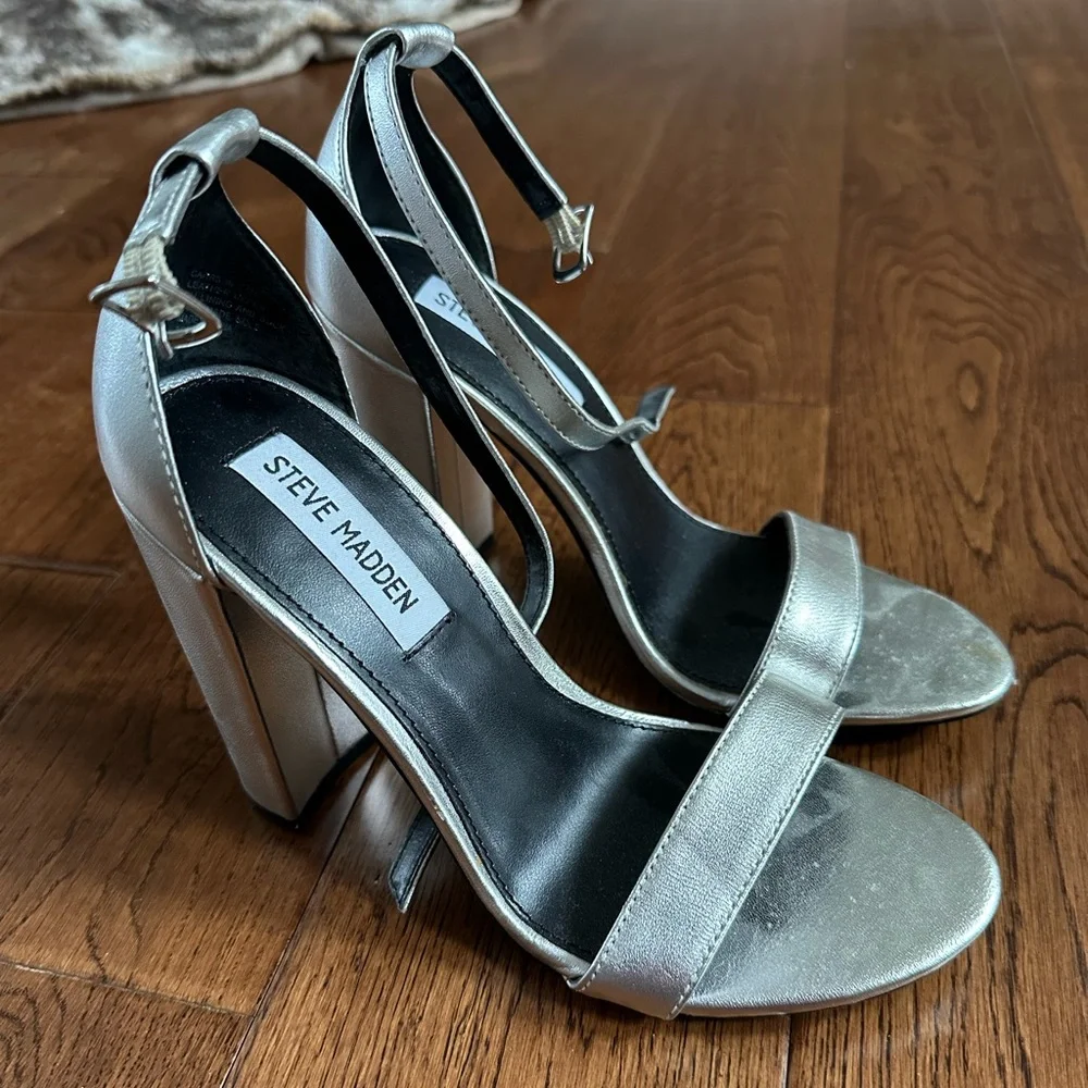 NWOT Steve maddens women’s open toed heels size 7.5 in silver - Picture 2 of 4